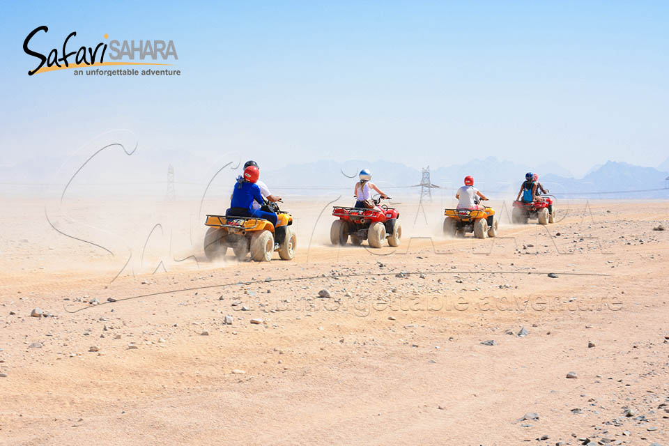Tramonto in quad nel deserto di Sharm el-Sheikh